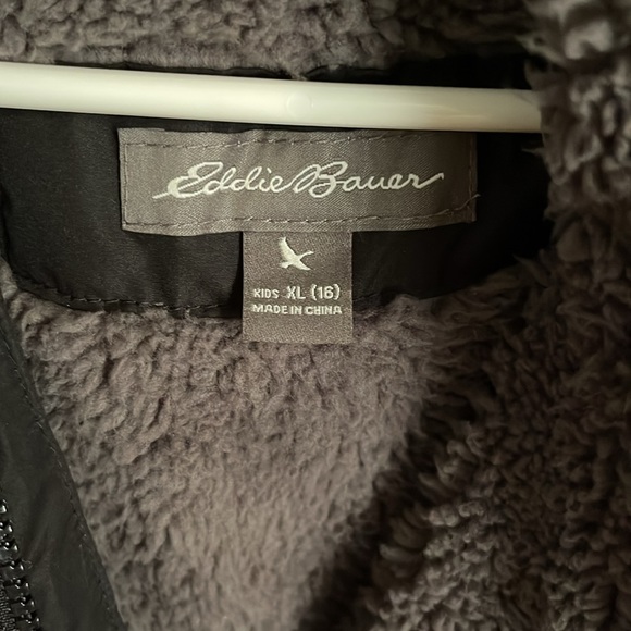 ⭐️Boys Eddie Bauer jacket - Picture 3 of 4